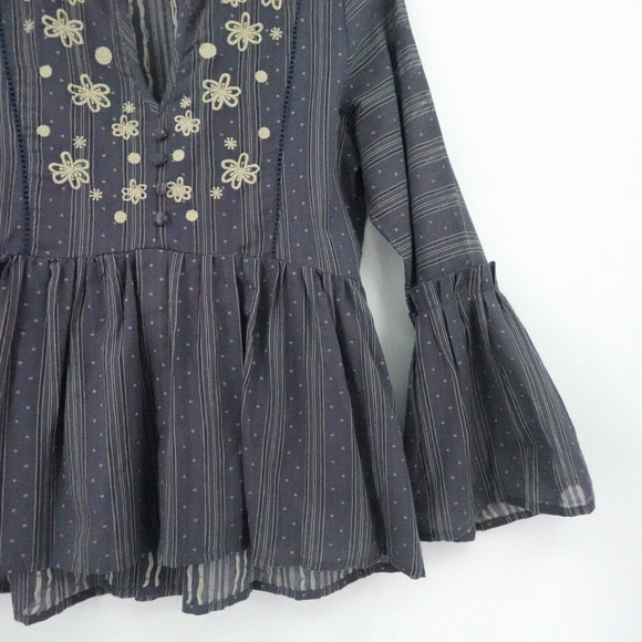 Women Top Medium Gray Lace Embroidered Babydoll Bell Sleeve Boho Chic Whimsigoth - Picture 5 of 16